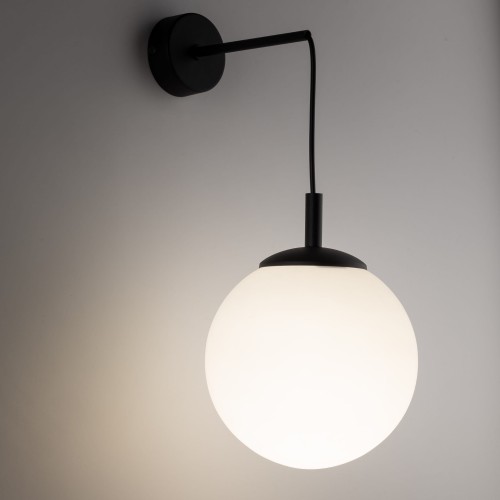 Kinkiet nowoczesny elegancki loft industrialny klosz szklany kula biały czarny TK Lighting Esme 5388 1x15W E27