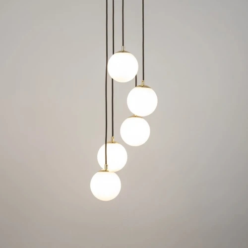 pol_pl_Lampa-wiszaca-mleczne-kule-Sigma-Lighting-PIANO-5-33659-11606_3.webp