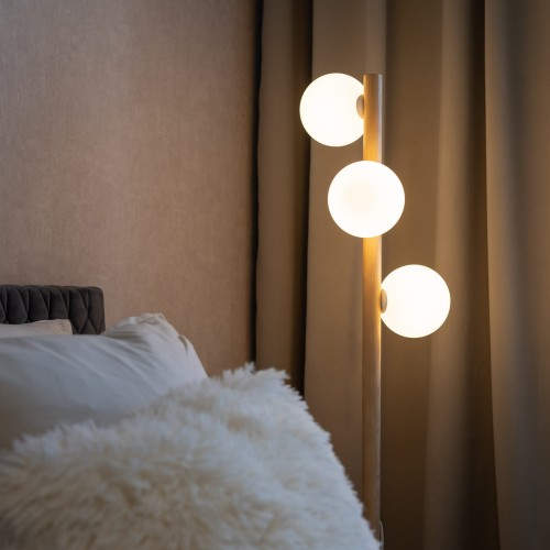 Lampa podłogowa nowoczesna elegancka drewniana loft industrialna klosz szklany kule drewniana biała TK Lighting Estera 5809 3x6W G9