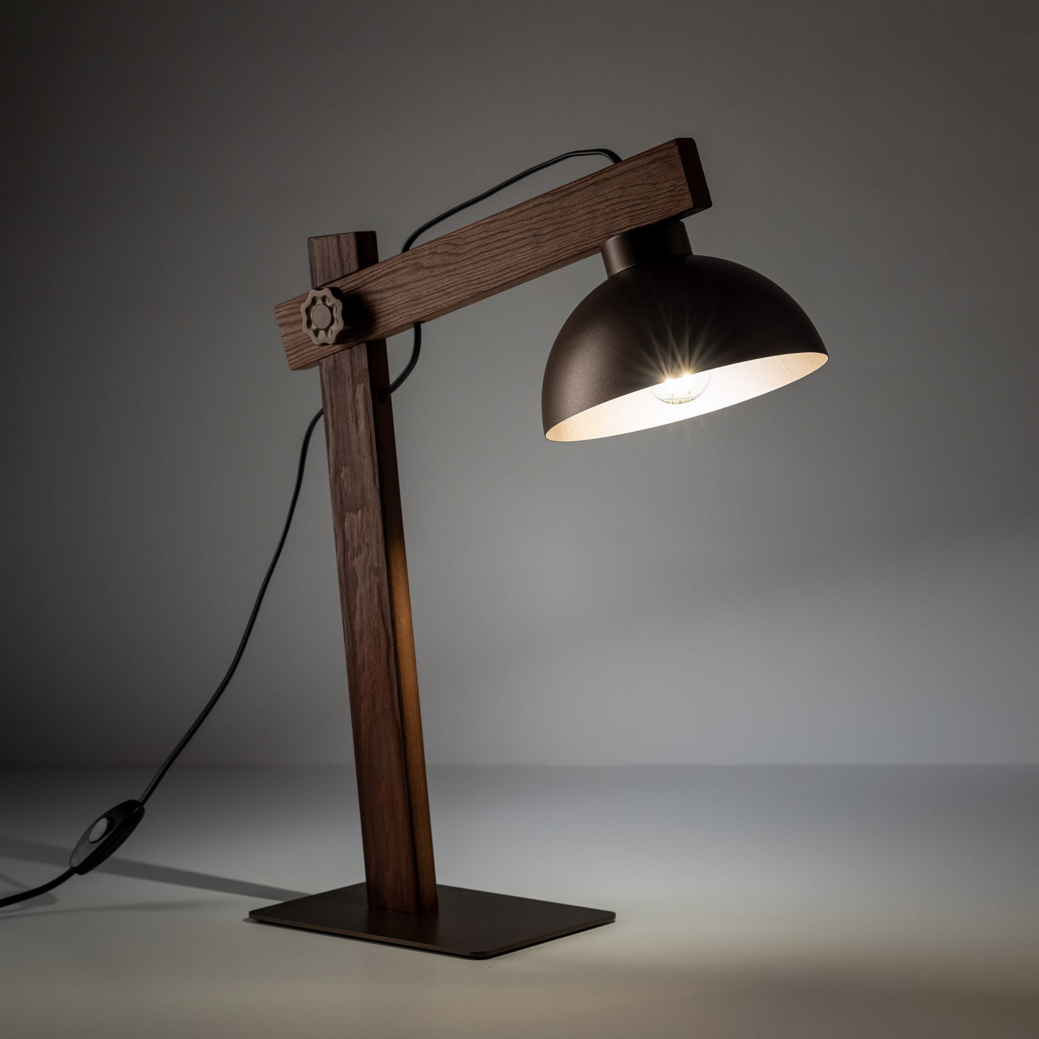 Lampka skandynawska industrialna loft retro drewniana klosz metalowy brązowa orzech TK Lighting Oslo 5788 1x15W E27