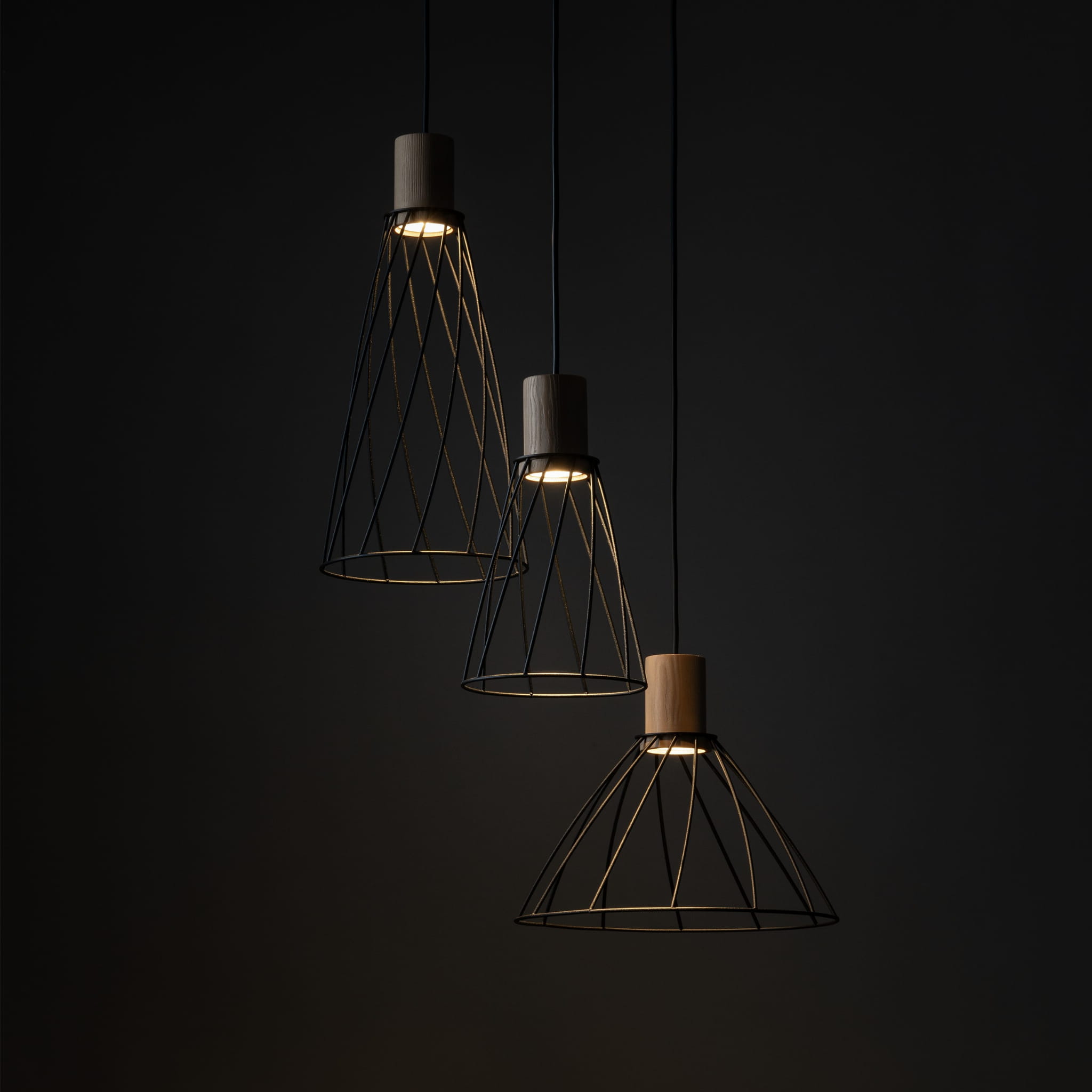 Lampa wisząca nowoczesna industrialna loft ażurowa klosz metalowy pręty stożek czarna drewno TK Lighting Modesto 10188 3x10W GU10