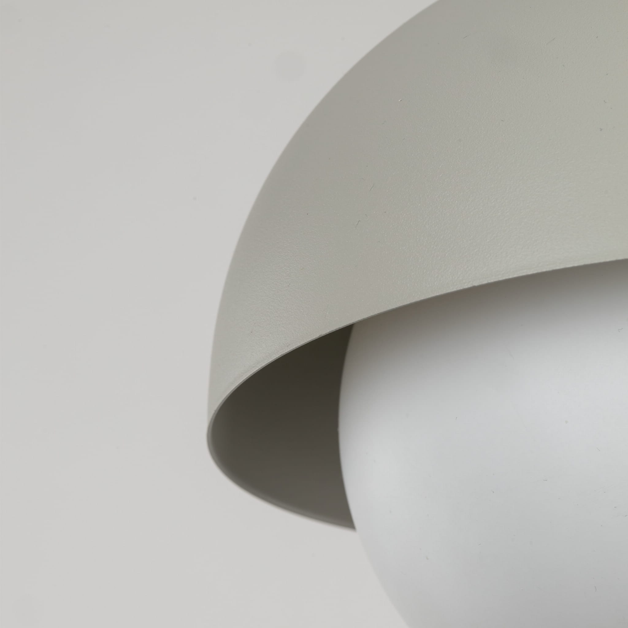 Lampa wisząca biała szklana kula nowoczesna skandynawska klosz metalowy miska beżowa TK Lighting Bono 10205 1x8W G9