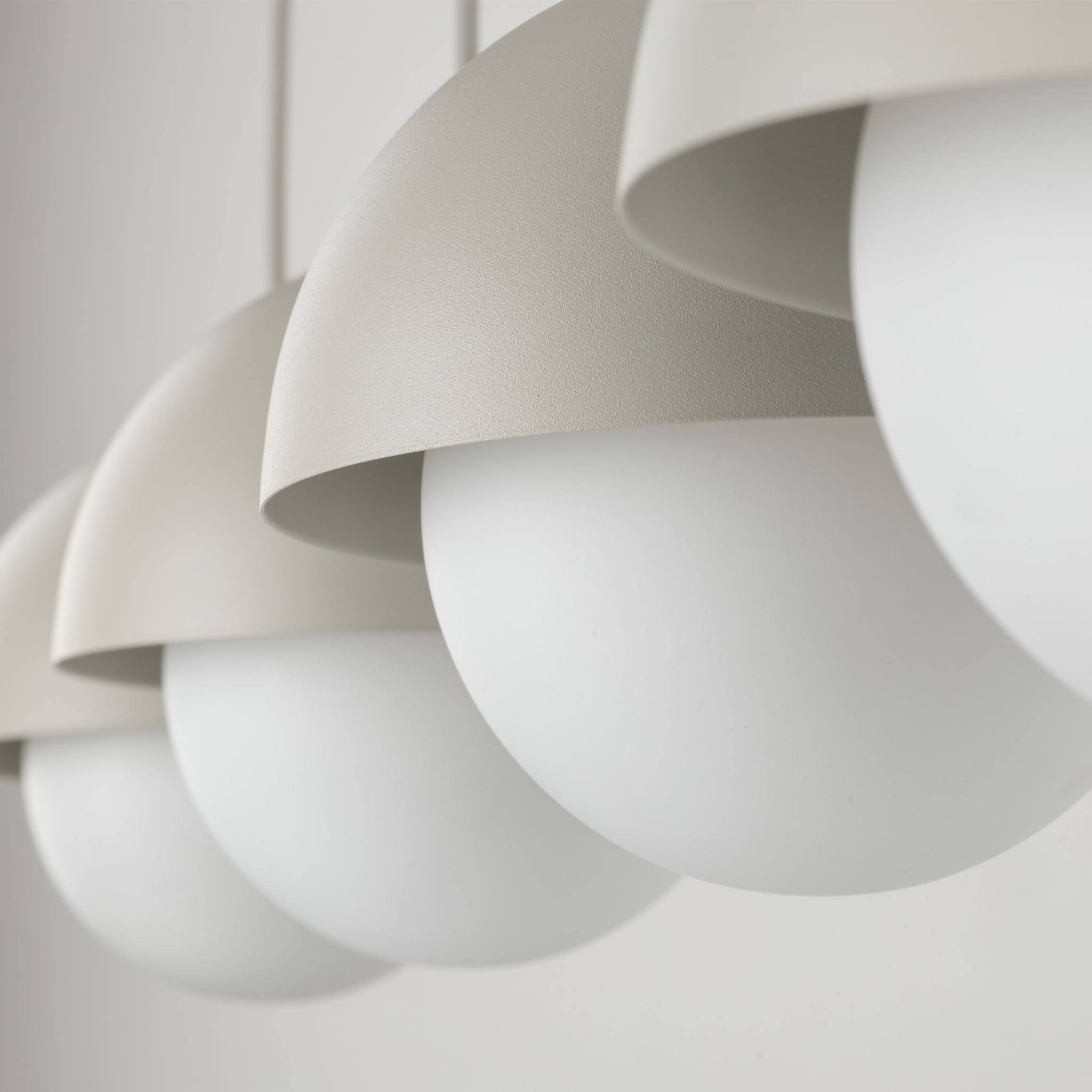 Lampa wisząca nad stół białe szklane kule nowoczesna skandynawska klosz metalowy miska beżowa TK Lighting Bono 10213 4x8W G9