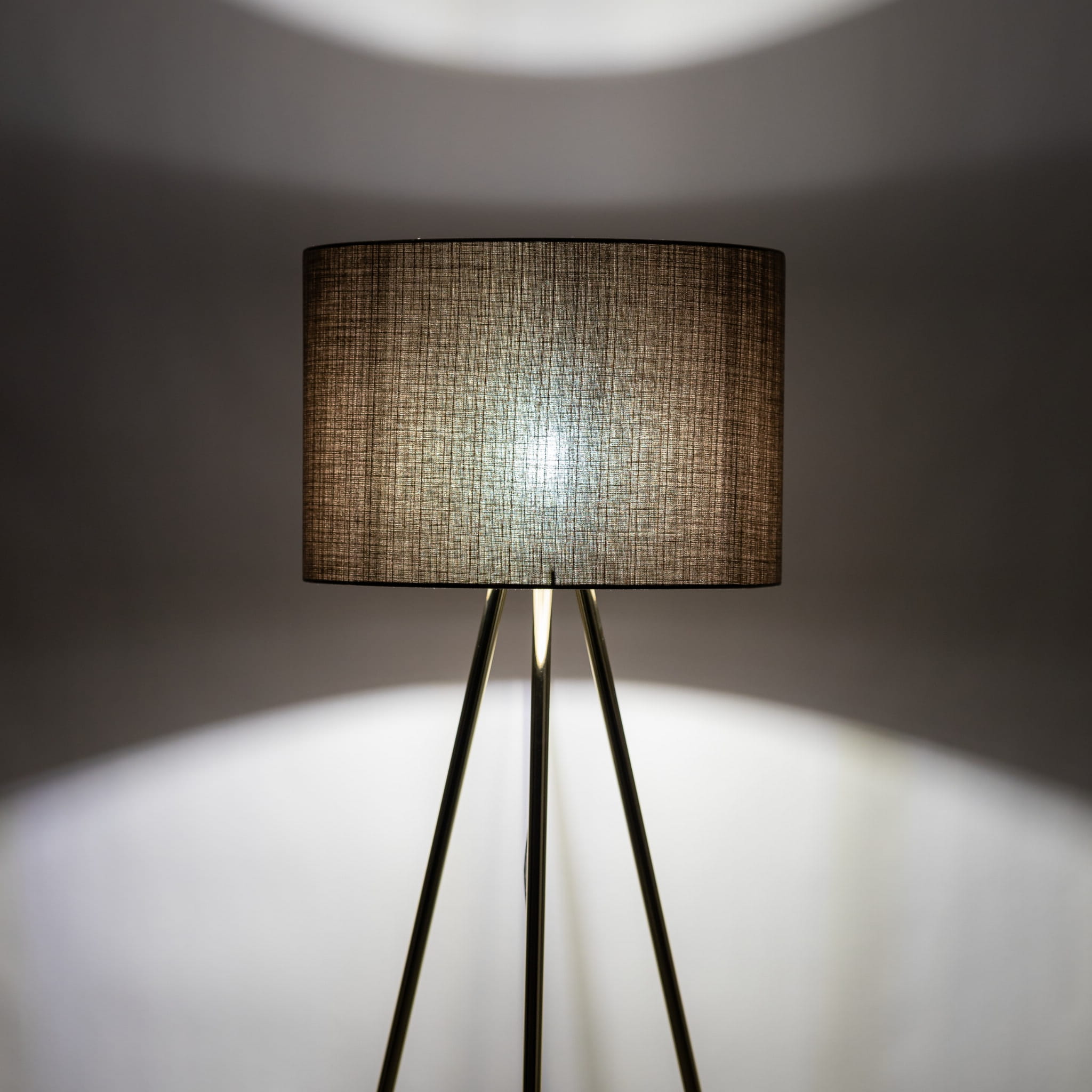 Lampa podłogowa nowoczesna elegancka loft glamour pręty abażur materiałowy brązowa złota TK Lighting Umberto 16032 1x15W E27