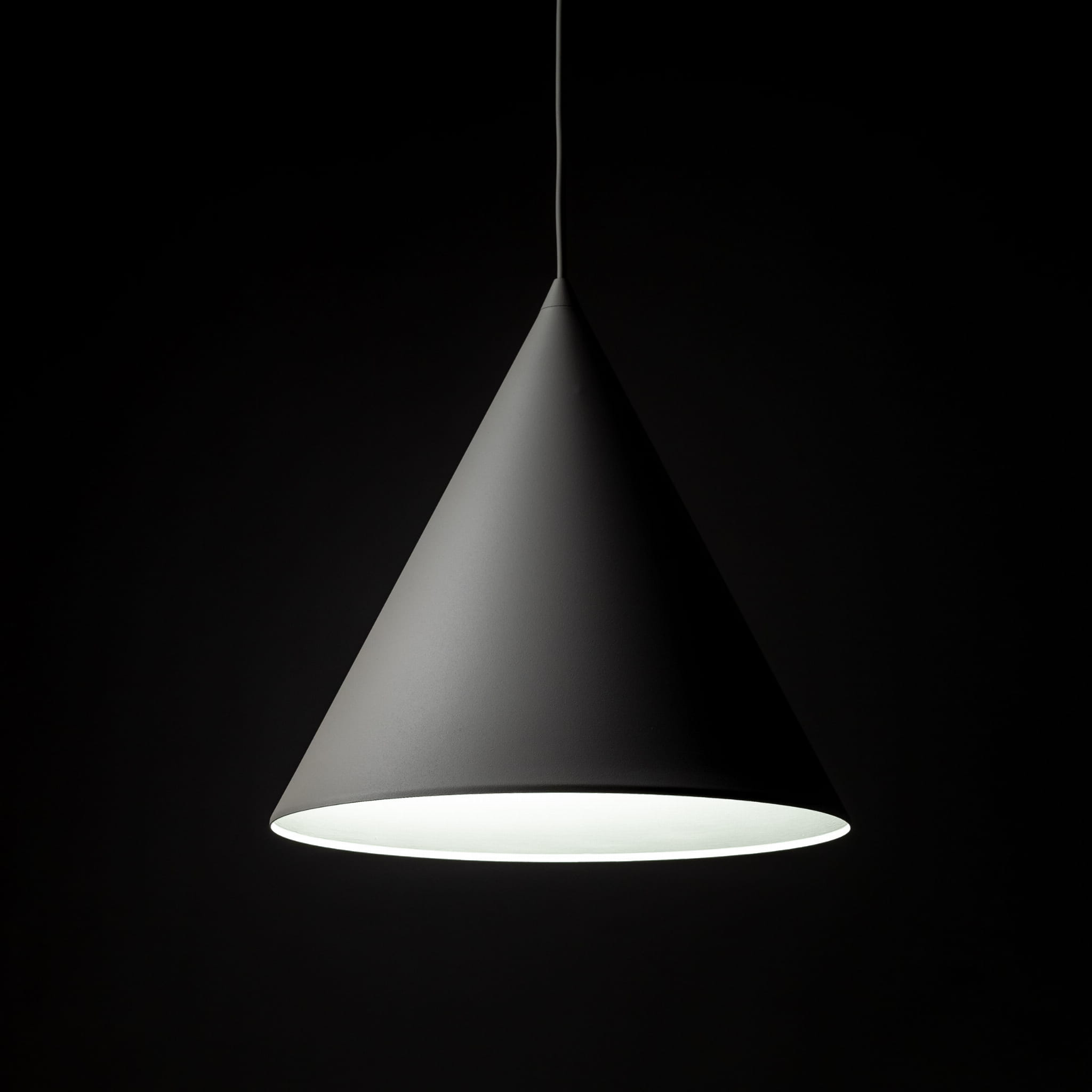 Lampa wisząca nowoczesna skandynawska loft klosz metalowy stożek beżowa TK Lighting Cono 10056 1x15W E27