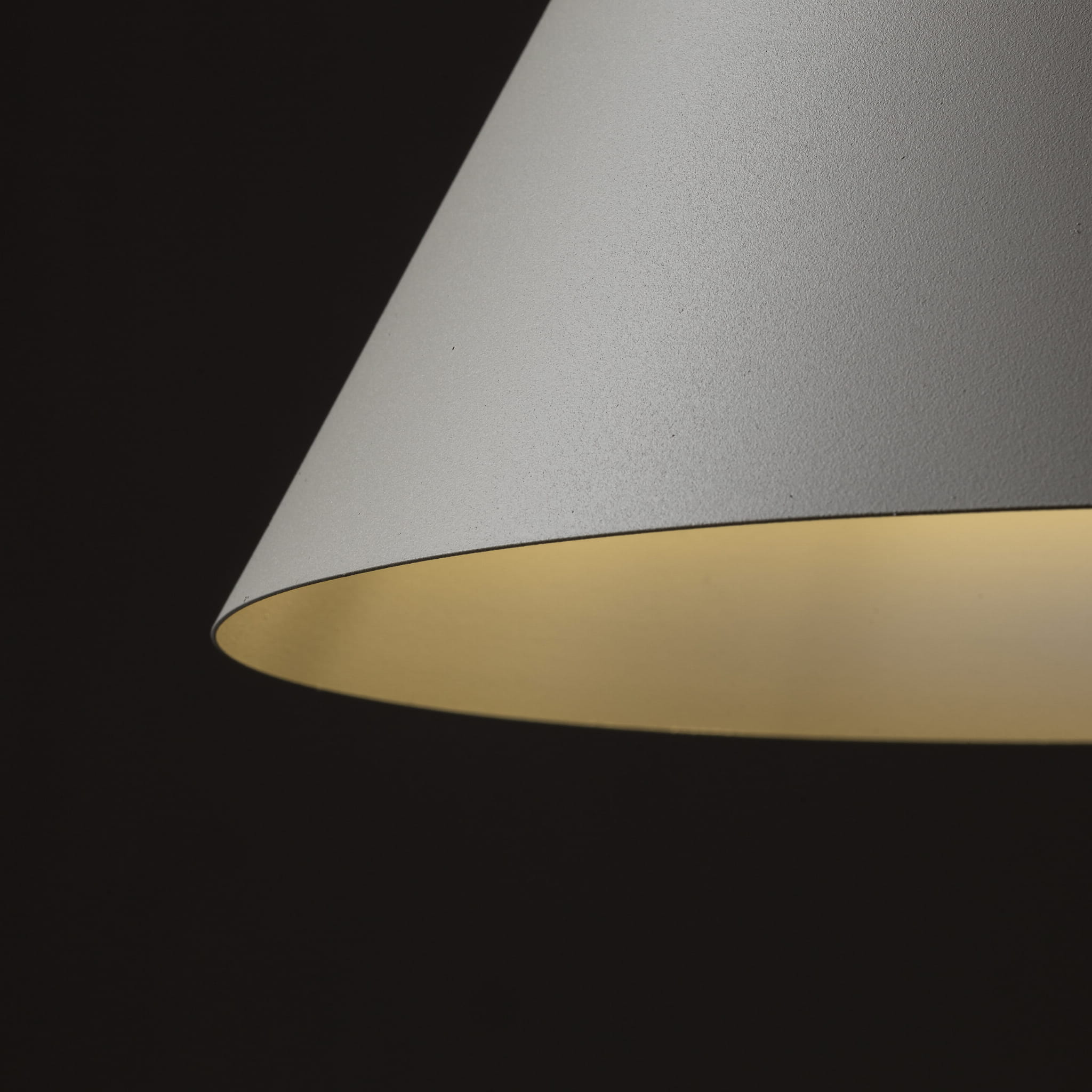 Lampa wisząca nowoczesna skandynawska loft klosz metalowy stożek beżowa TK Lighting Cono 6631 1x15W E27