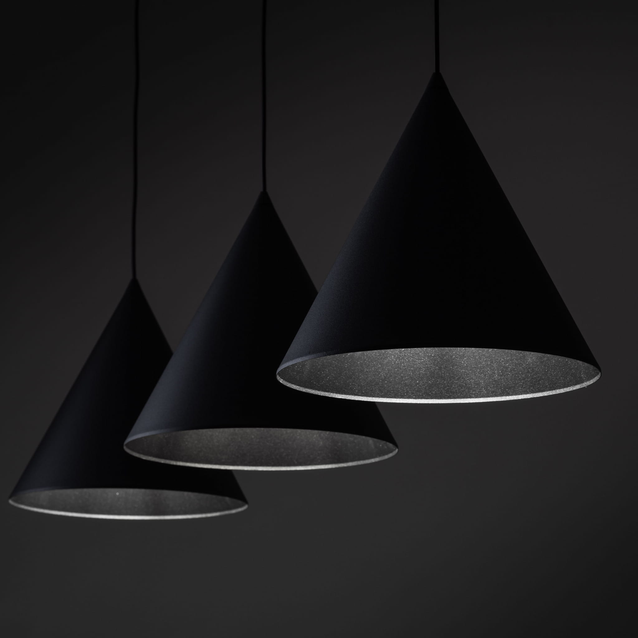 Lampa wisząca nowoczesna skandynawska klosz metalowy stożek czarna TK Lighting Cono 10060 3x15W E27