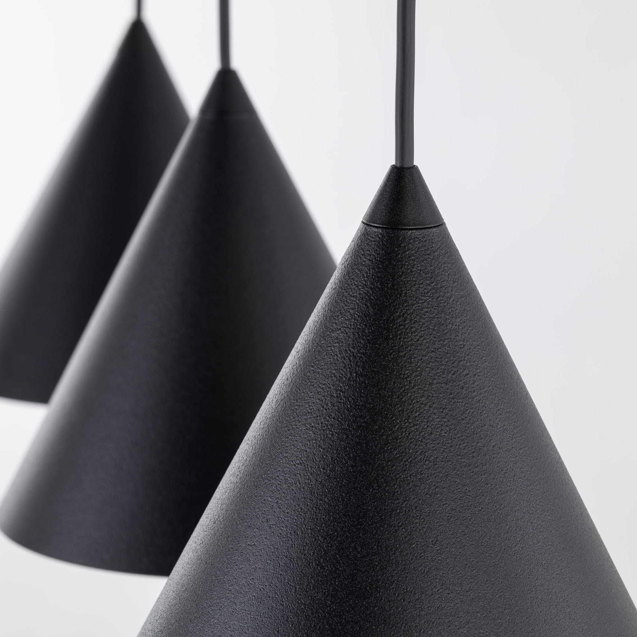 Lampa wisząca nowoczesna skandynawska klosz metalowy stożek czarna TK Lighting Cono 10068 3x15W E27
