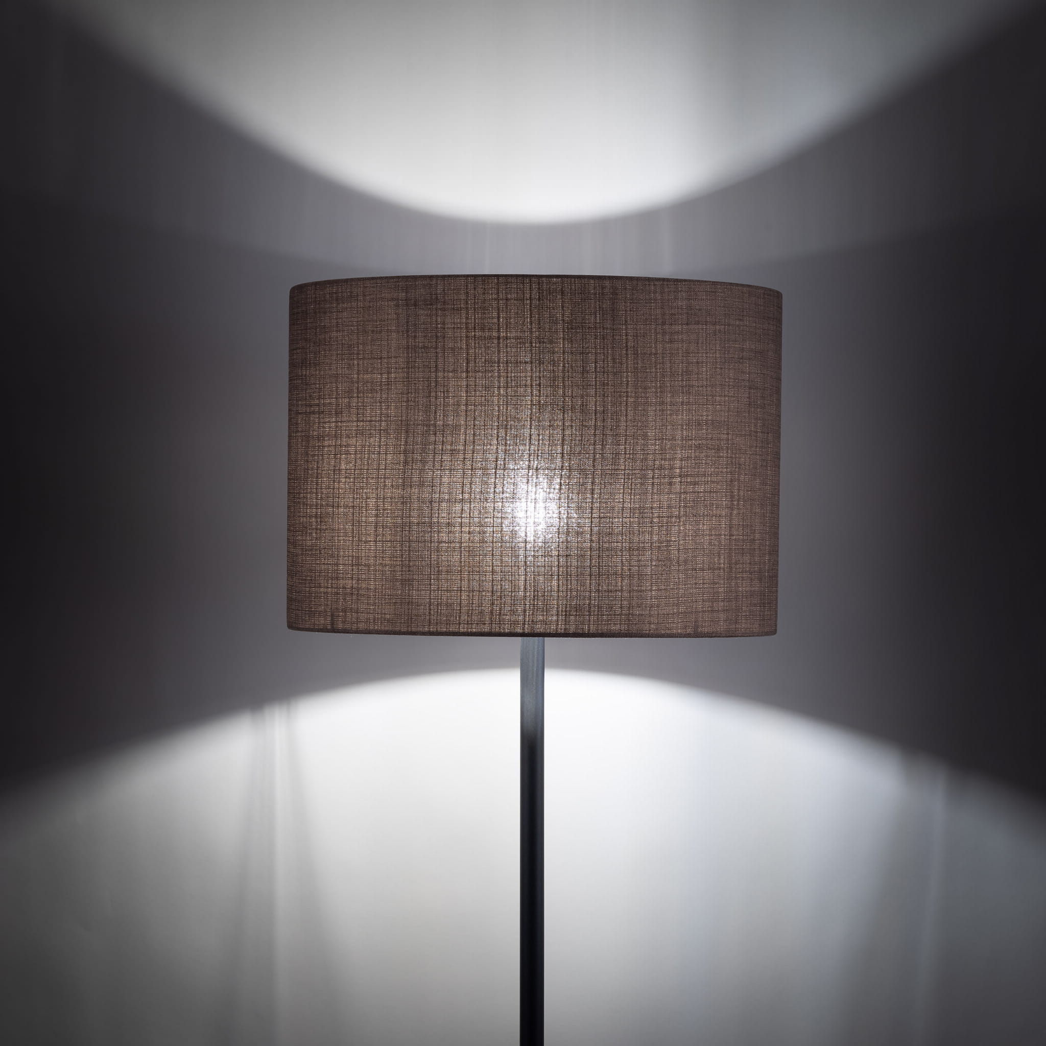 Lampa podłogowa nowoczesna boho loft skandynawska abażur materiałowy czarna brązowa TK Lighting Earth 16013 1x15W E27