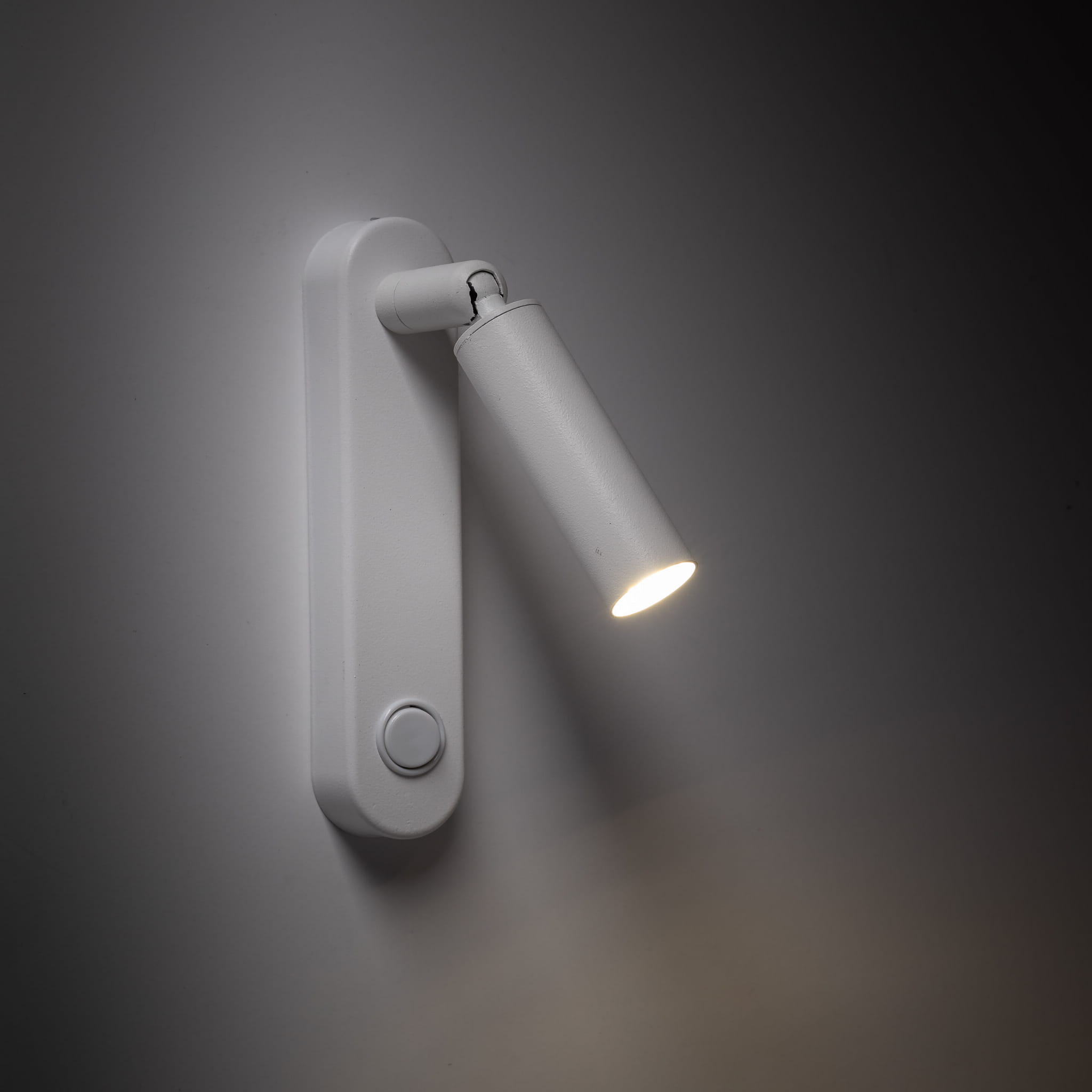 Kinkiet lampa ścienna do czytania z włącznikiem nowoczesny elegancki klosz metalowy tuba rurka biały TK Lighting Enzo 6620 1x6W G9