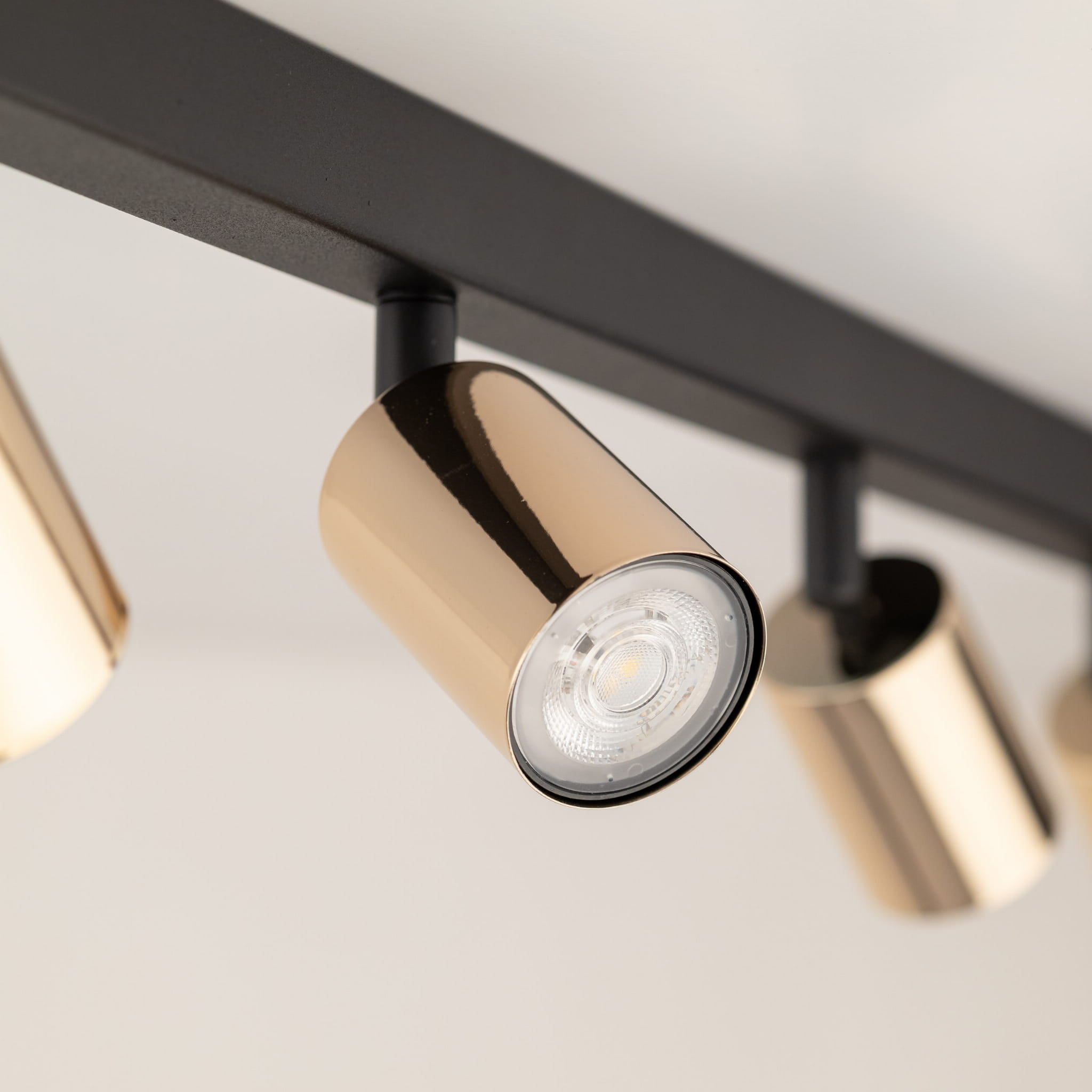 Plafon nowoczesny elegancki reflektory metalowe tuba złoty czarny TK Lighting Top 5997 8x10W GU10