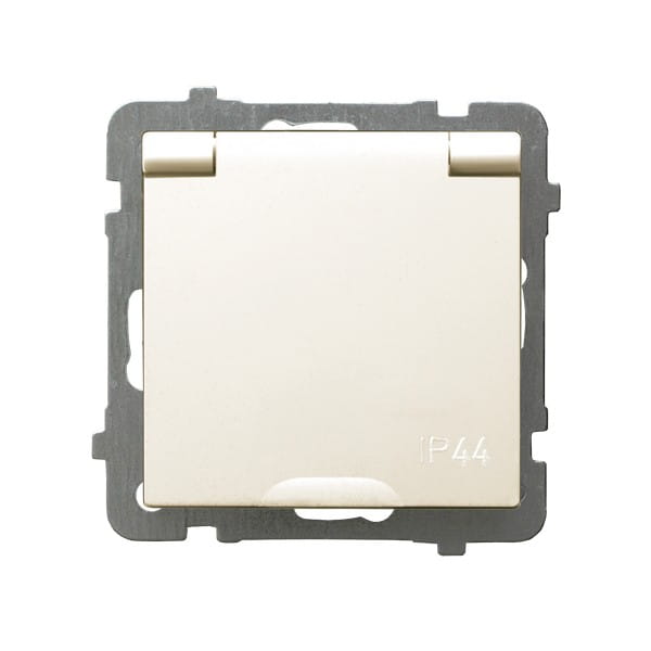 93d206074cdcdd152040e4338b4157cc