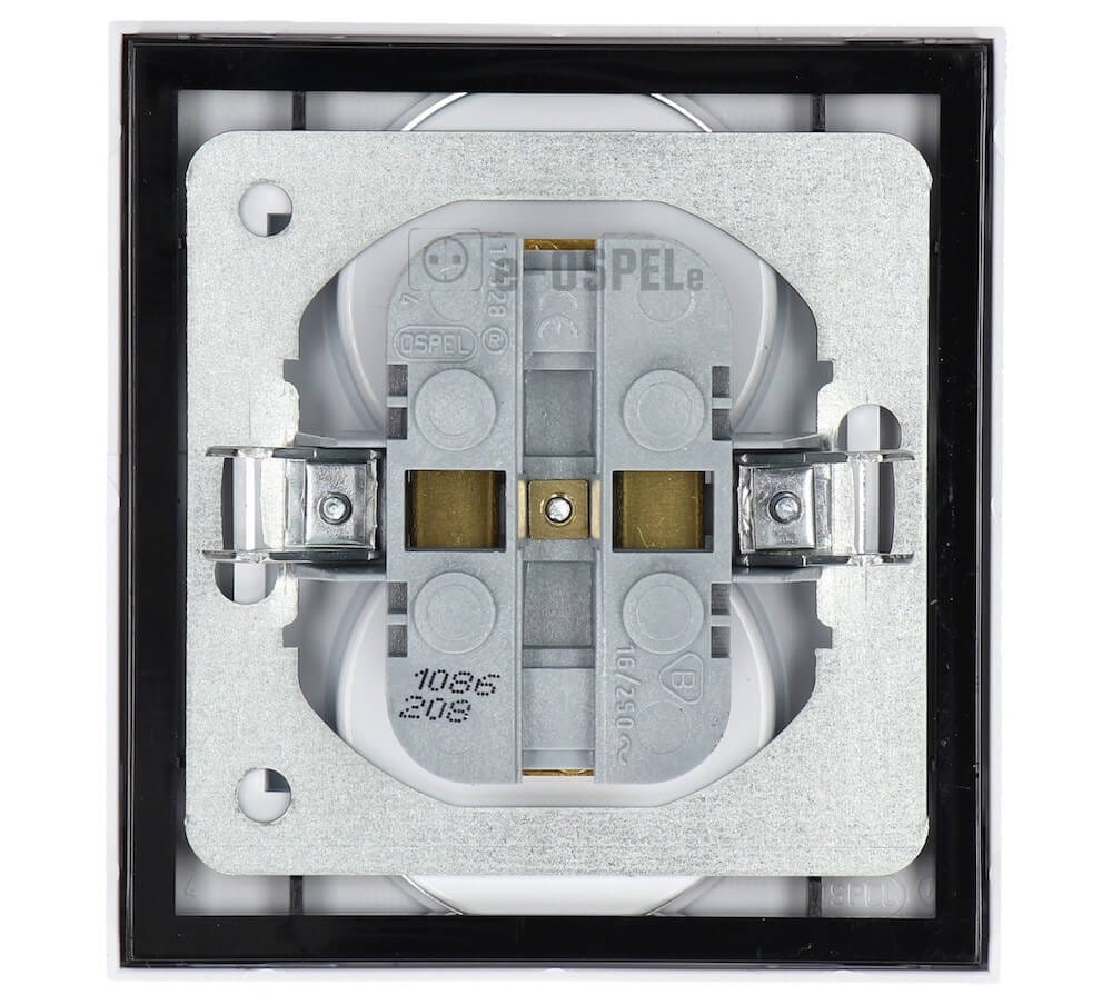 f99245f95b86accea2655fd08590b305