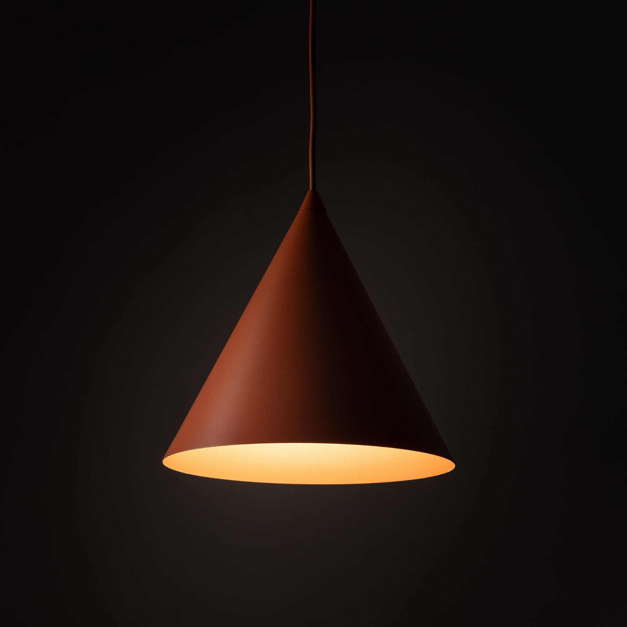 Lampa wisząca nowoczesna skandynawska klosz metalowy stożek czerwona TK Lighting Cono 6632 1x15W E27