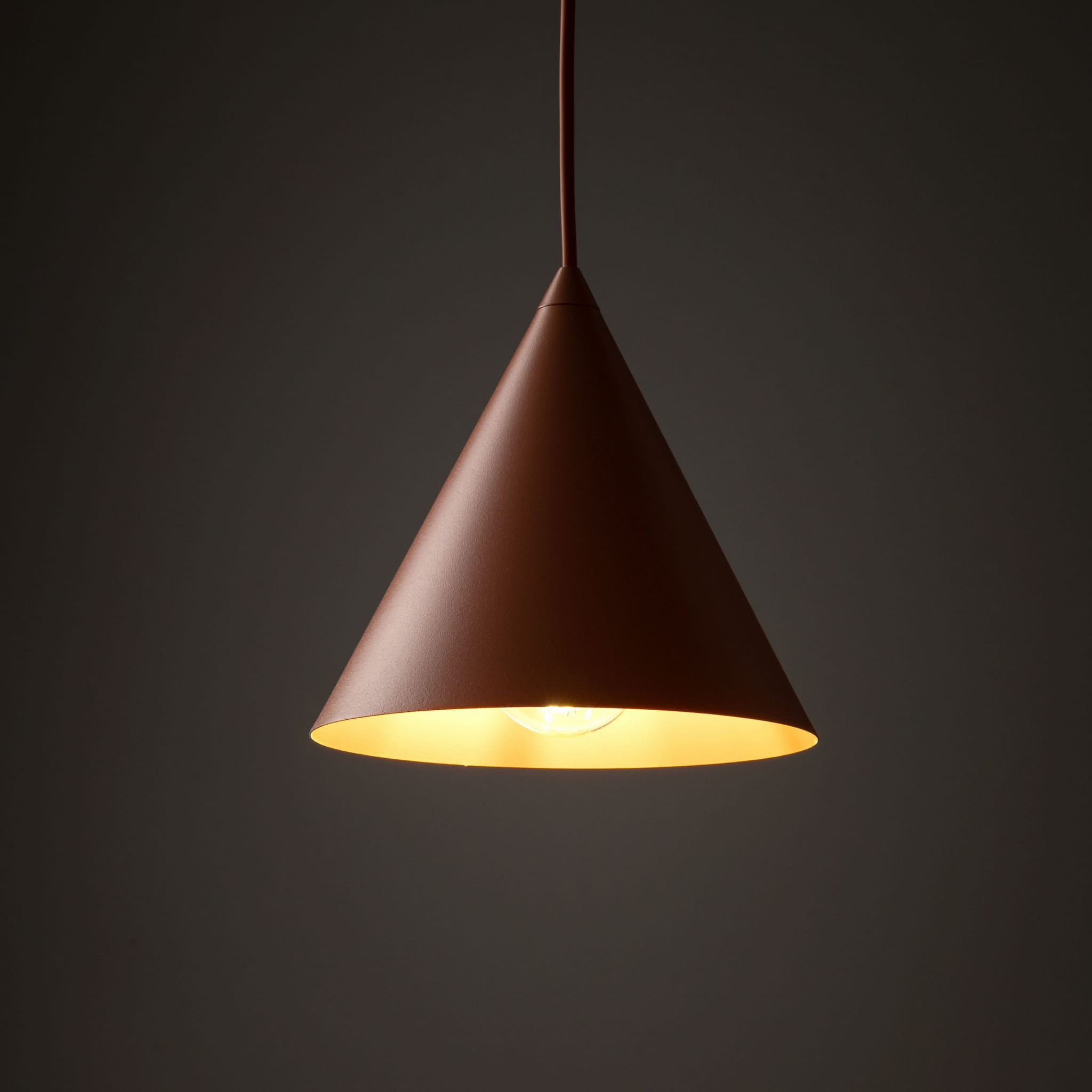 Lampa wisząca nowoczesna skandynawska klosz metalowy stożek czerwona TK Lighting Cono 10076 1x15W E27