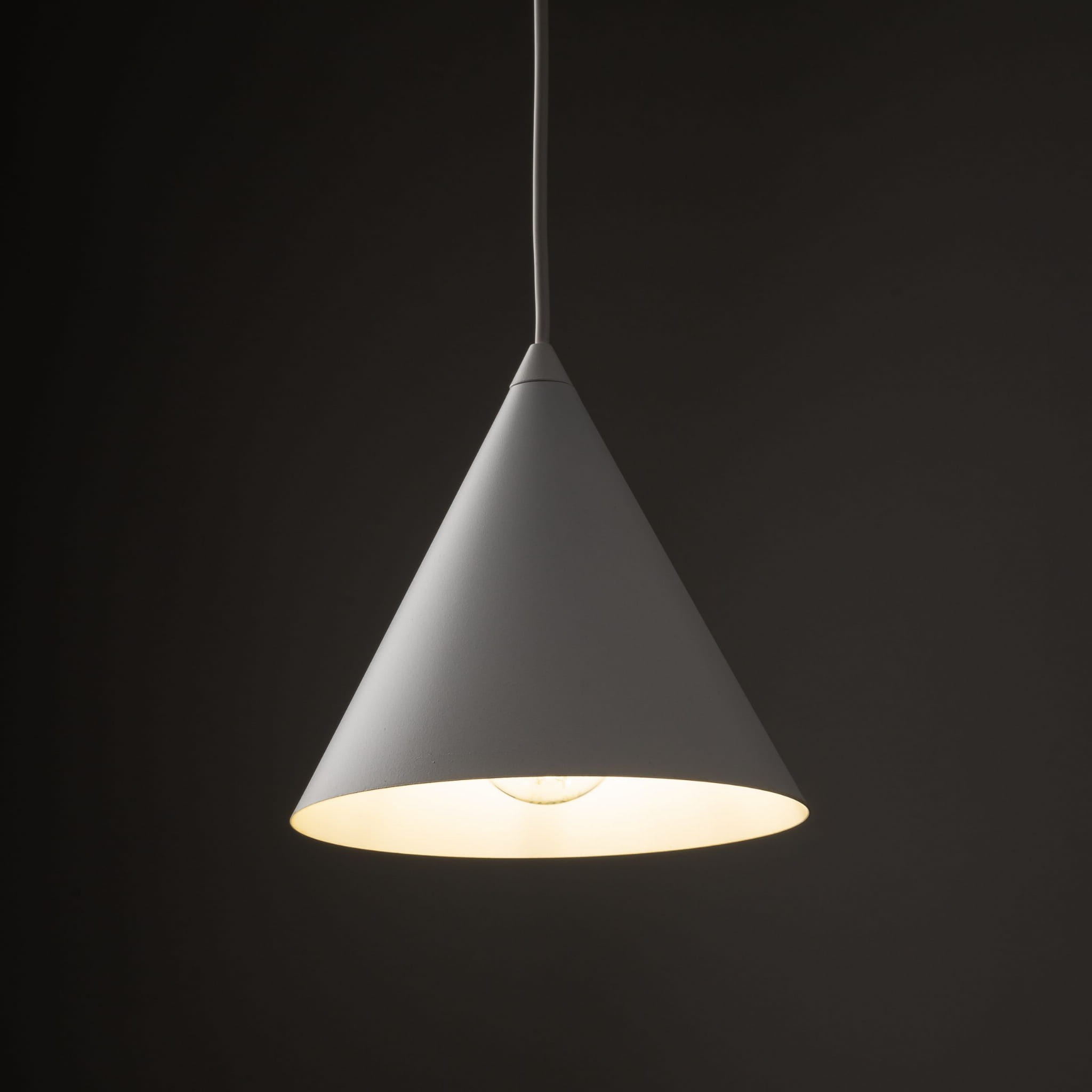 Lampa wisząca nowoczesna skandynawska klosz metalowy stożek biała TK Lighting Cono 10007 1x15W E27