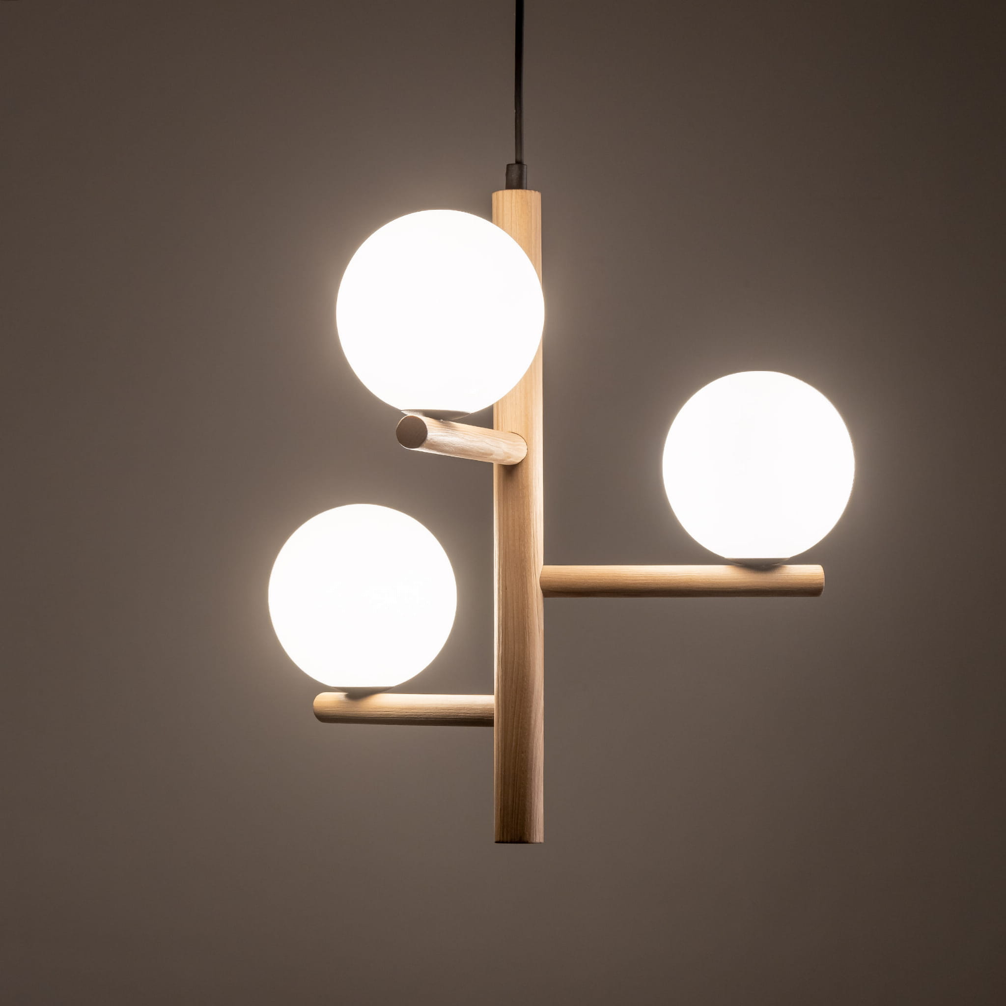 Lampa wisząca nowoczesna elegancka loft industrialna drewniana klosz szklany kule patyk rurka drewniana biała TK Lighting Estera 6799 3x6W G9
