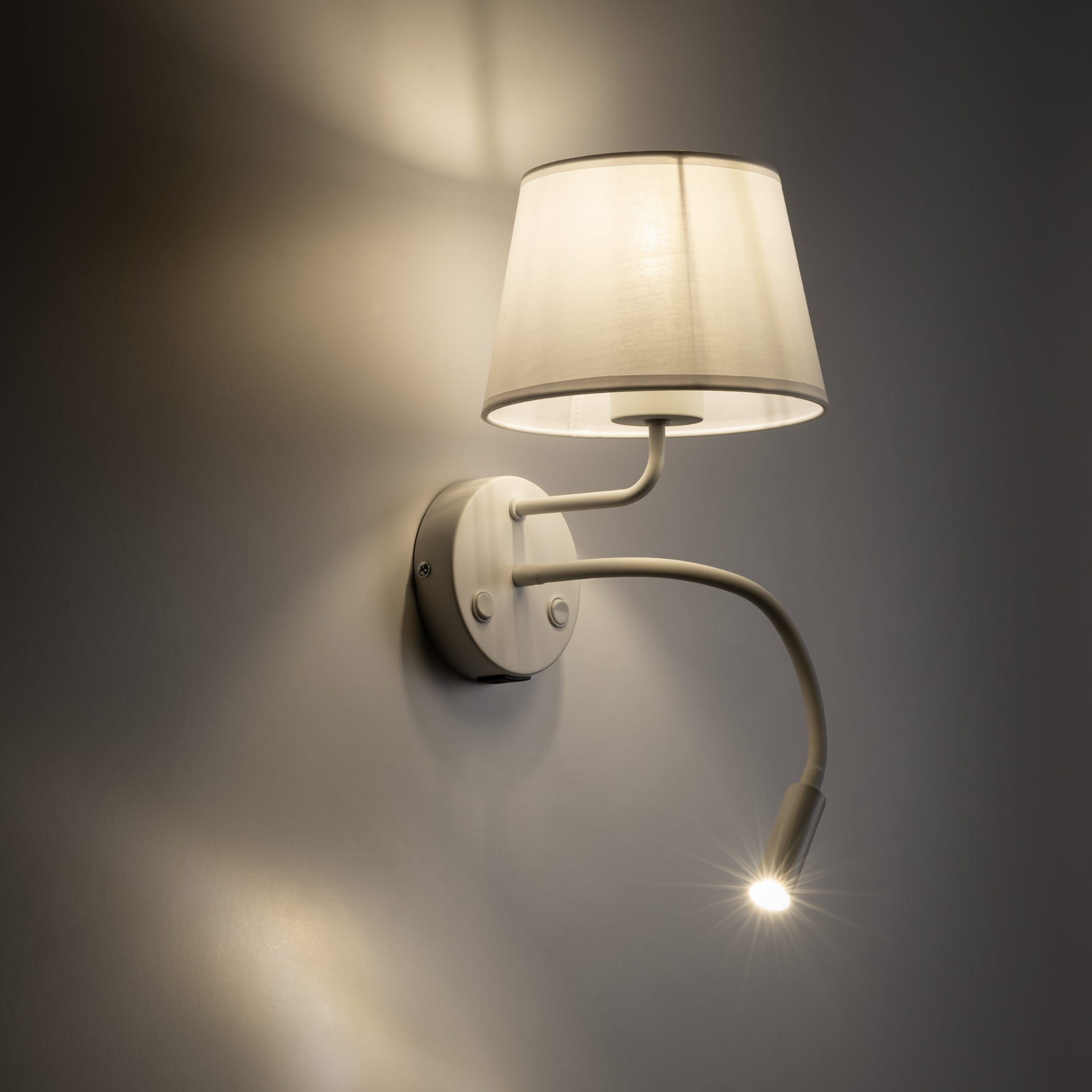 Kinkiet do czytania z włącznikiem nowoczesny elegancki loft giętki tuba rurka abażur materiałowy biały TK Lighting Maja 10204 1x15W E27 1x8W G9