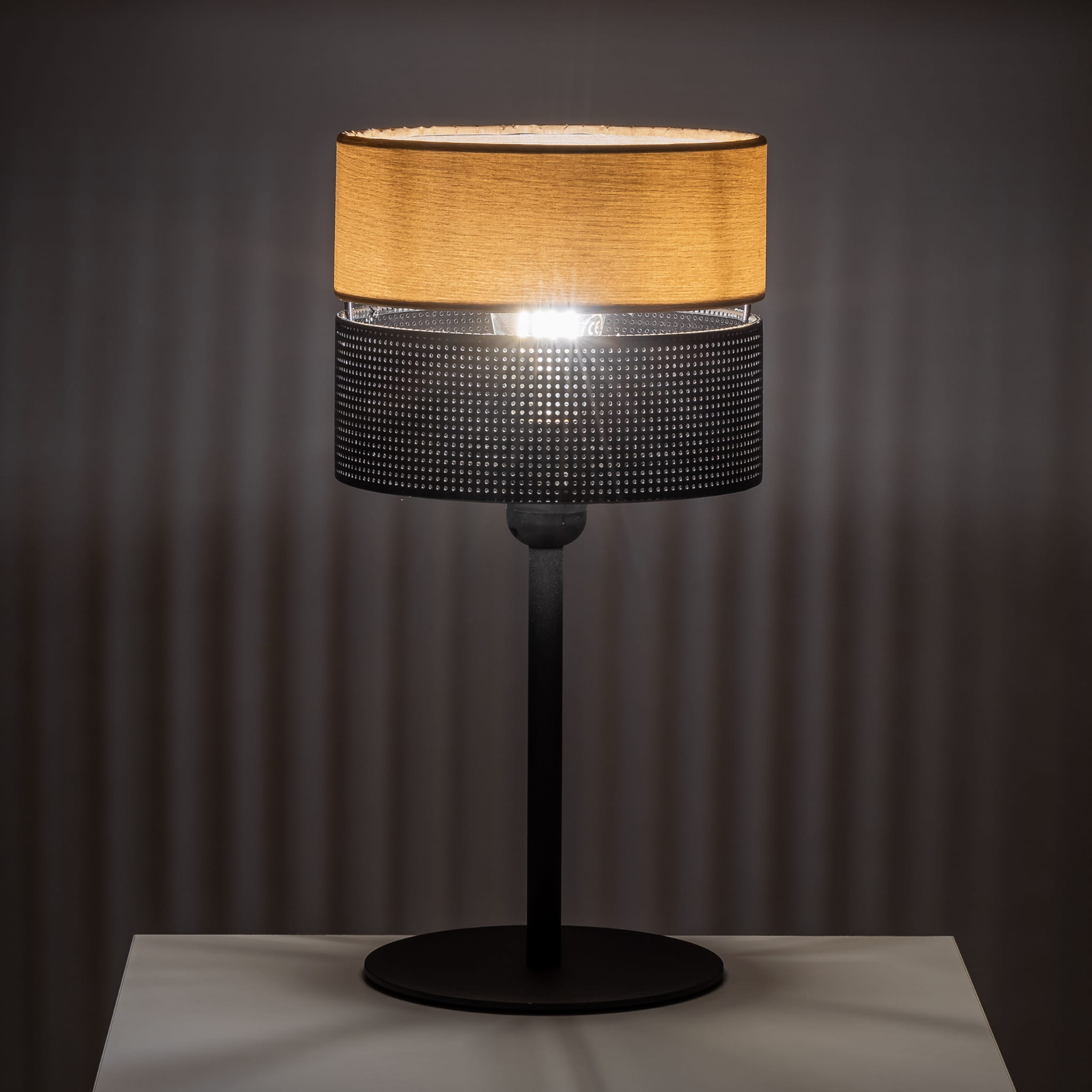 Lampka nowoczesna boho skandynawska ażurowa klosz metalowy czarna dąb TK Lighting Nicol 5124 1x15W E27